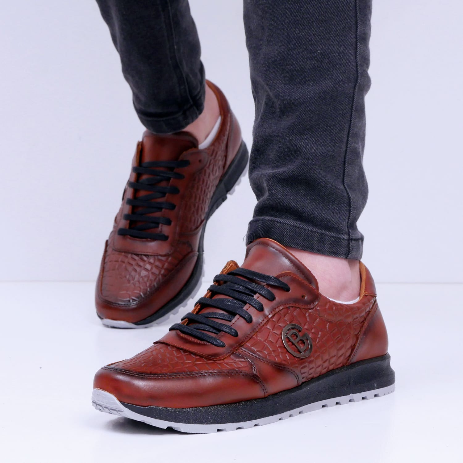 Sneakers old 2